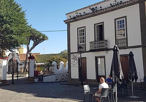 Imagen del edificio que se va a acondicionar como hotel en Teror.
