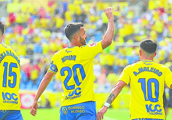 Kirian tomó la palabra con la grada Naciente