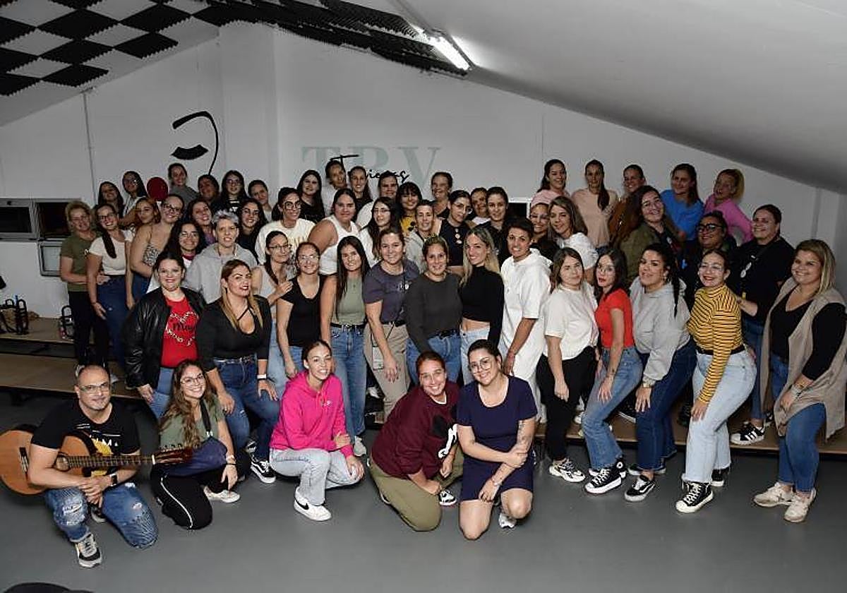 Traviesas: La murga que vibra a base de «fuerza y unión»