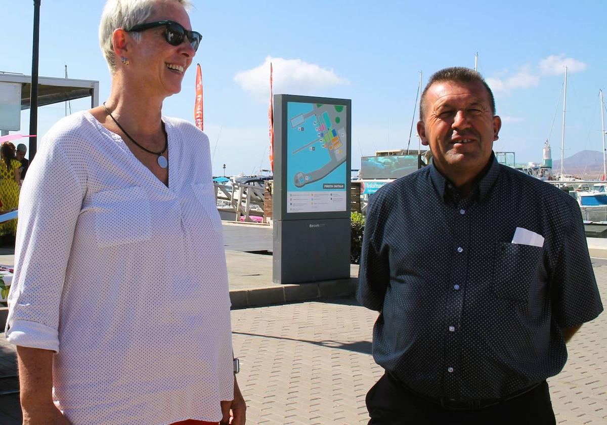 La concejala de Turismo, Kristina Rodewig, con alcalde de Antigua, Rogelio Peña.