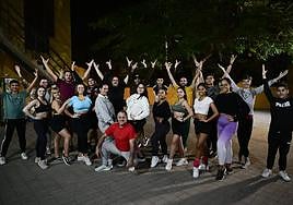 La comparsa Lianceiros en un ensayo para este carnaval.