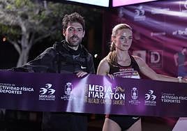 Palomeque y Solheimdal, en la noche de este sábado, tras certificar sus respectivos triunfos.