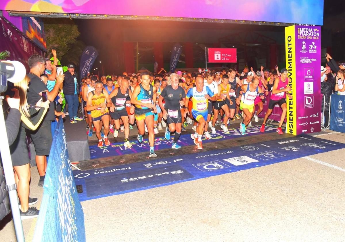 Imagen principal - Palomeque y Solheimdal, campeones de la prueba reina de la Media Maratón Alcalde Camilo Sánchez