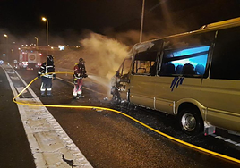 Los bomberos actuaron rápidamente para sofocar el fuego.