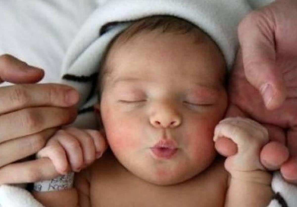 Nacimiento de un bebé.