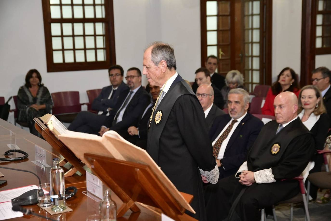 Rafael Massieu Curbelo asume la presidencia del Consejo Canario de Colegios de Abogados