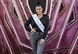 Lola Ortiz, en el escenario del carnaval que volverá a pisar en la gala de este viernes.