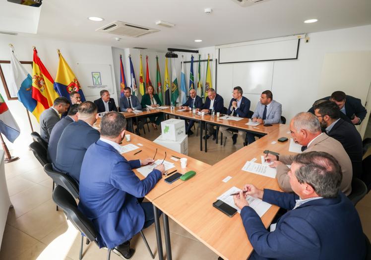Domínguez se reunió con los alcaldes de la Mancomidad del Norte.