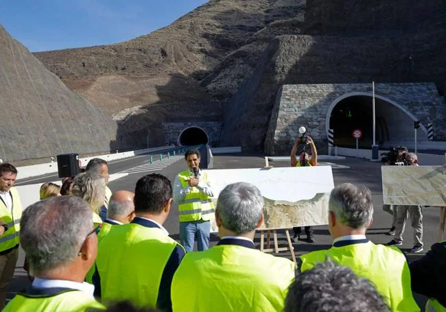 El nuevo director de la obra, José Luis Pérez, explicó los detalles de los túneles.