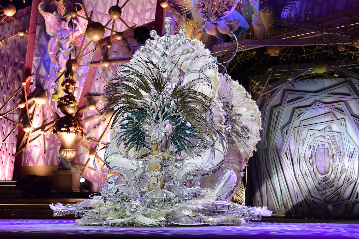 Los &#039;Carnavales del Mundo&#039; coronan a su reina