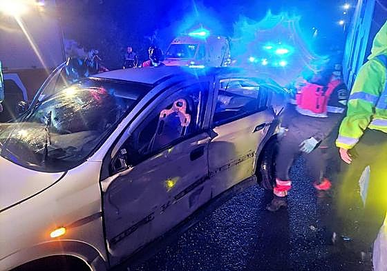 Herido tras estampar su coche contra un muro en Tiagua
