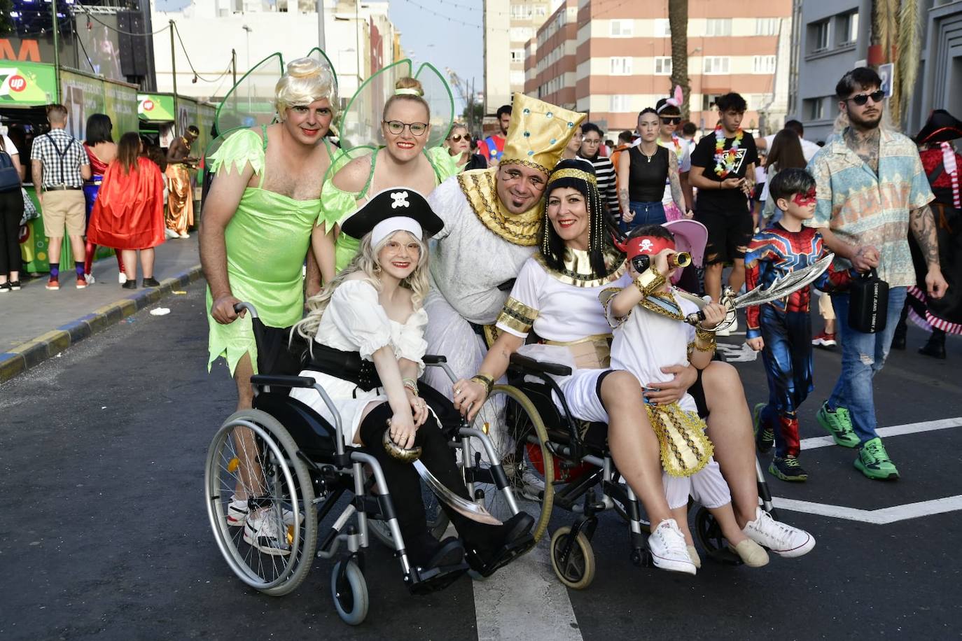 El Puerto se llena de mascaritas el martes de carnaval