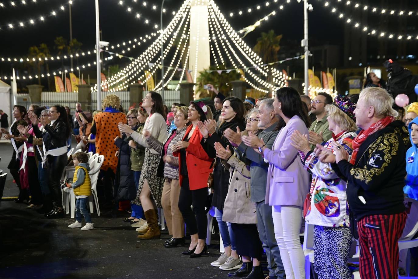 El carnaval de integración reparte ilusión en el escenario del Puerto