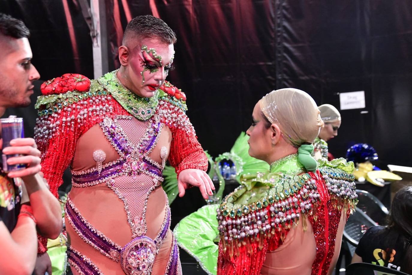 Los drag se suben a sus plataformas en &#039;Los Carnavales del Mundo&#039;