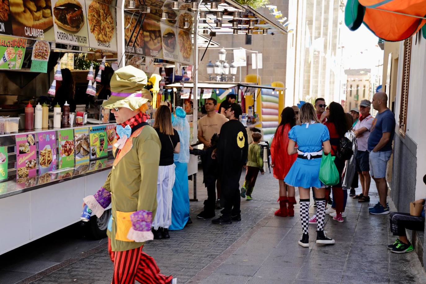 Aguimes vibra con su carnaval de día