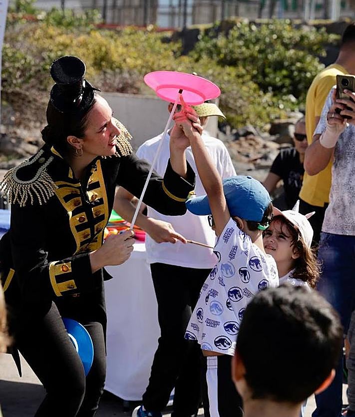 Imagen secundaria 2 - Más imágenes del acto de la Fundación Pequeño Valiente.