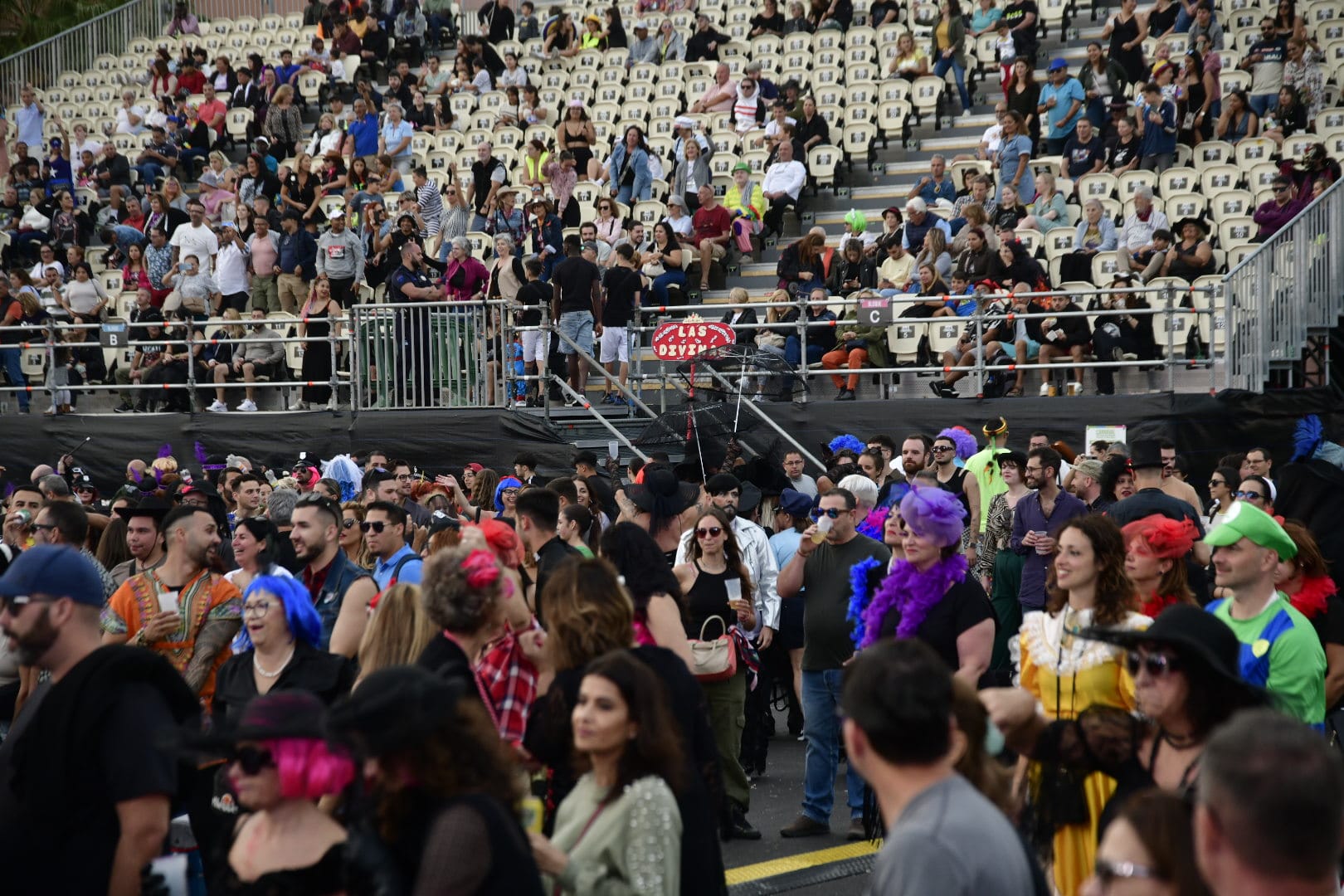 El entierro de la sardina cierra el carnaval de Las Palmas de Gran Canaria
