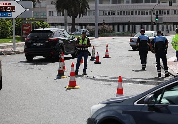 Imagen del gran socavón avierto en Torre Las Palmas y que afecta al túnel de Julio Luengo.