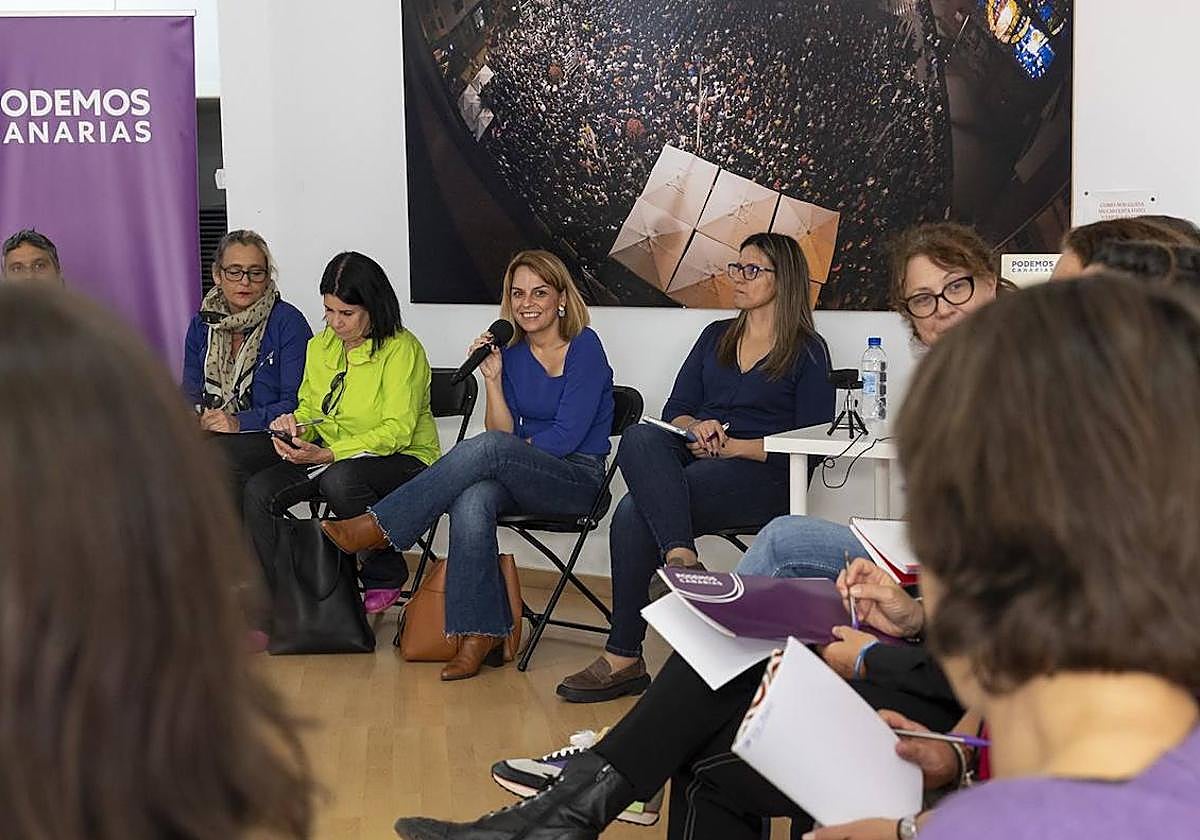 El Consejo Ciudadano Autonómico de Podemos Canarias en la sede del partido ubicada en la capital grancanaria.