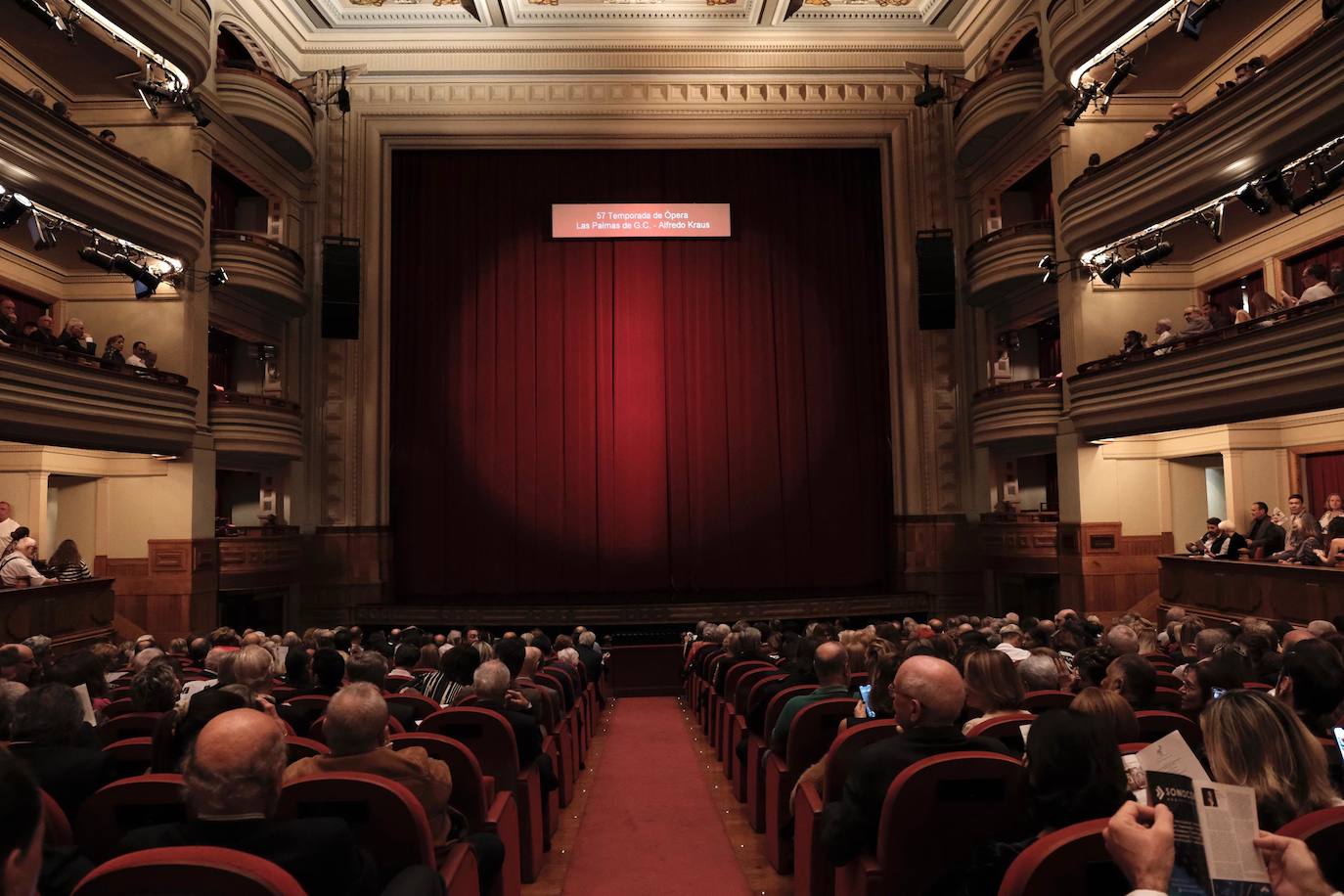 El inicio de la temporada de ópera en el Teatro Pérez Galdós, en imágenes