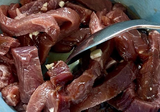 Dejamos macerar la carne