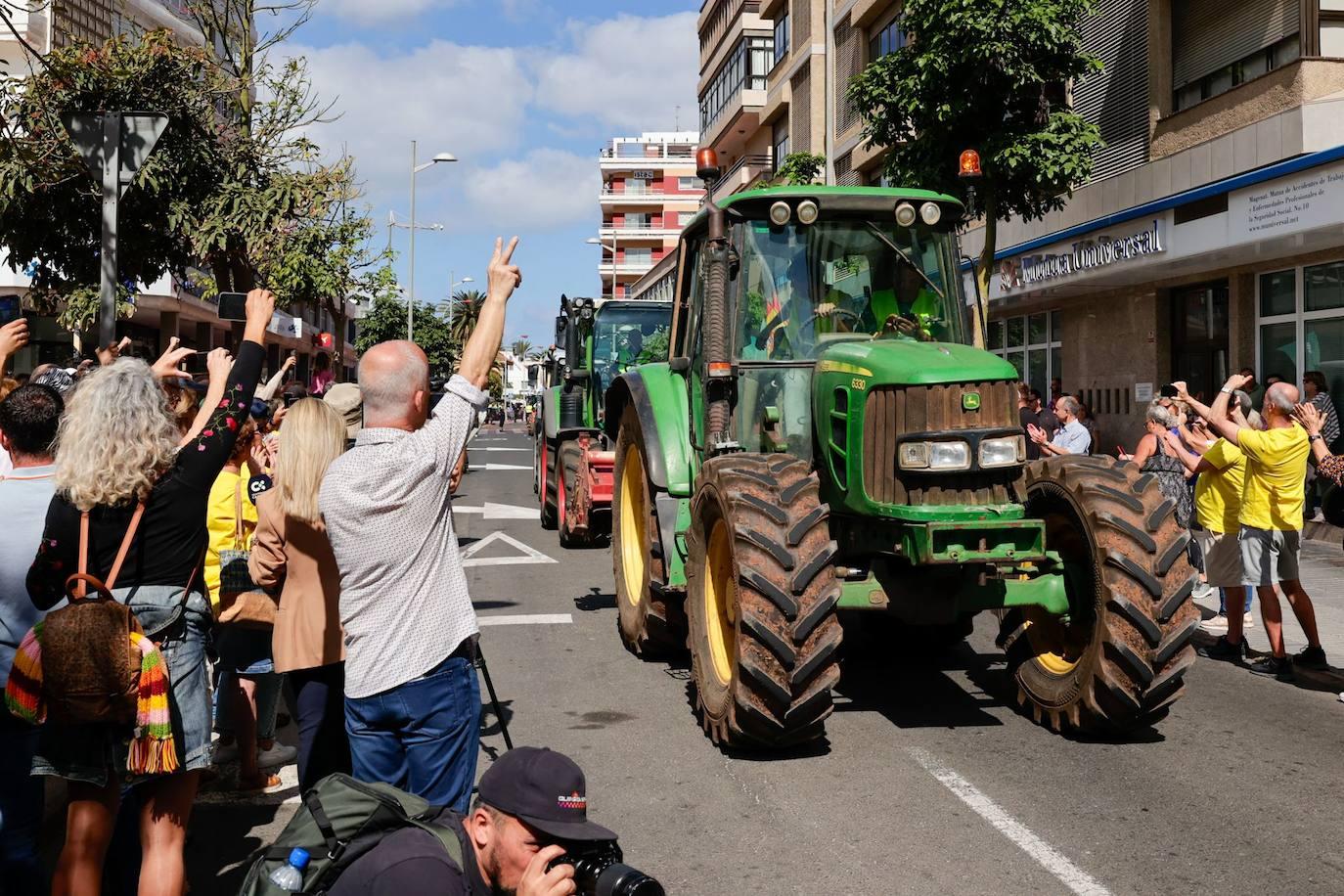 La tractorada toma la capital grancanaria en protesta por la situación del campo