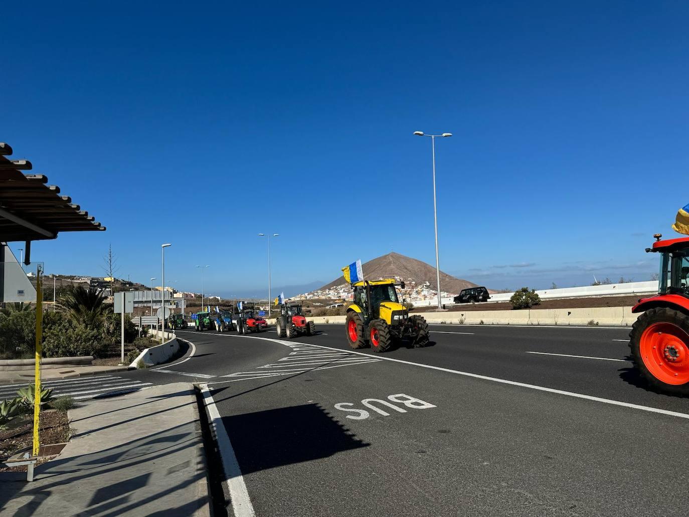 La tractorada toma la capital grancanaria en protesta por la situación del campo
