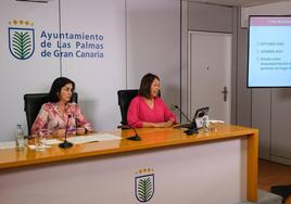 Carolina Darias y Carmen Luz Vargas durante la presentación del Plan de Prevención de las Adicciones.