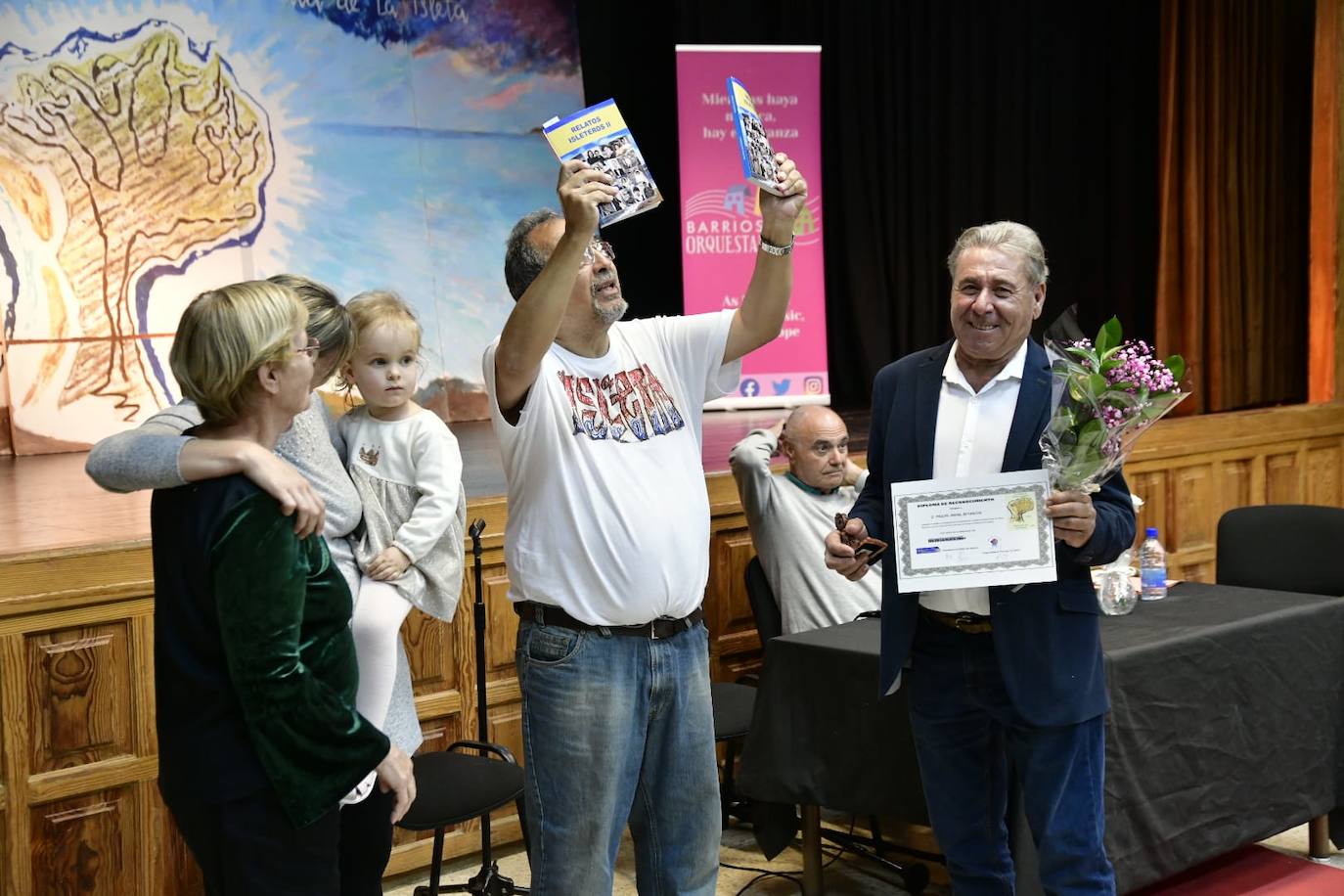 La Isleta reconoce en el día del barrio a vecinos destacados