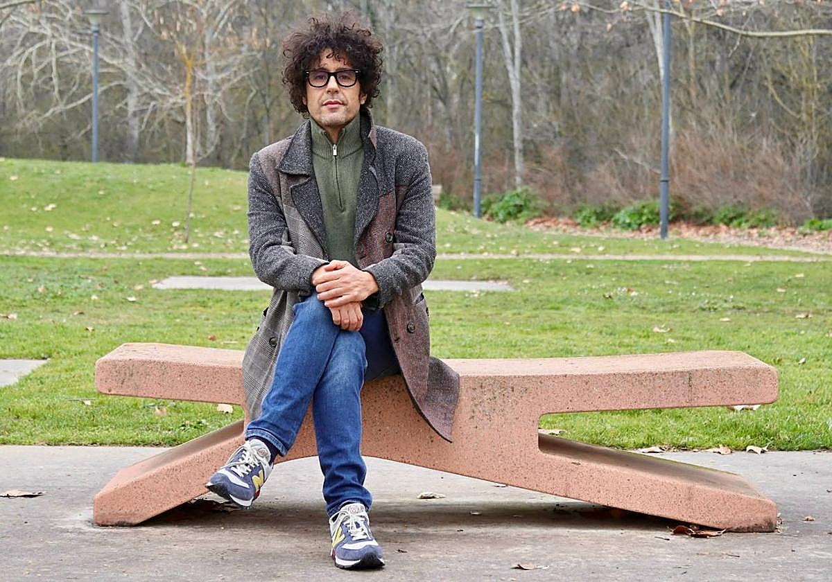 Miguel de Lucas. Mago, presentador de televisión y educador