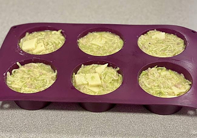 Rellenamos los moldes con la mezcla