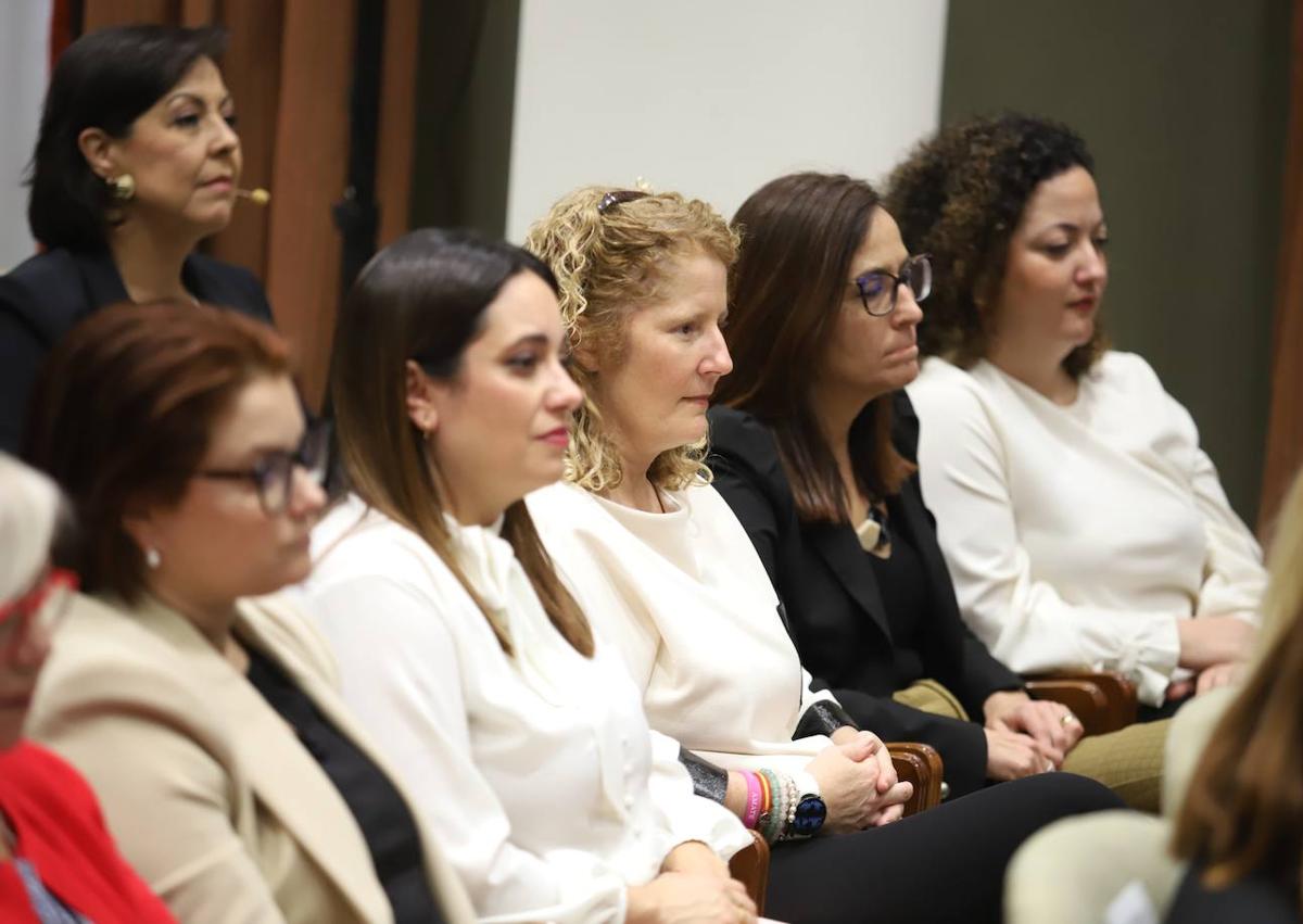 Imagen secundaria 1 - El Parlamento de Canarias acoge el primer Foro por la Igualdad Salarial
