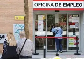 Oficina de empleo en Canarias.
