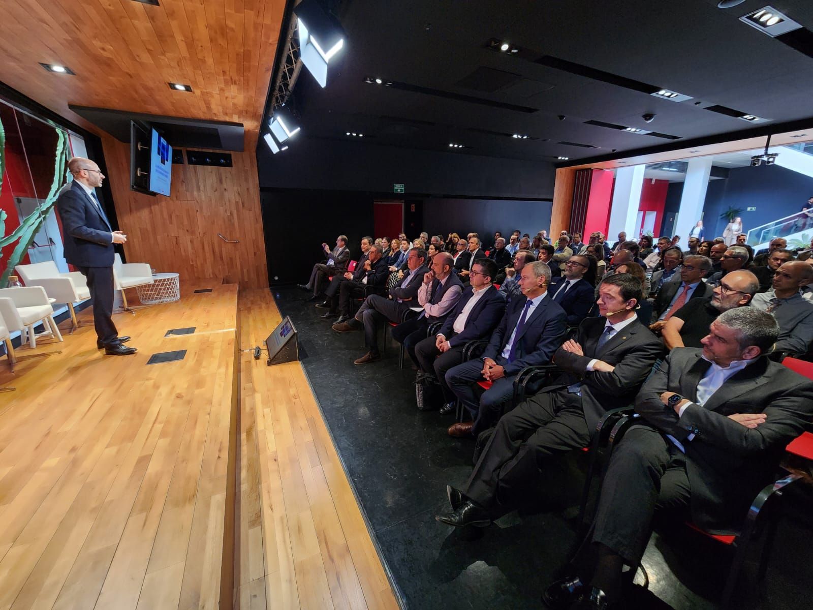 El foro CANARIAS7 &#039;Presente y futuro del sistema energético de Canarias&#039;, en imágenes