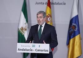 Clavijo, durante la comparecencia en Sevilla.