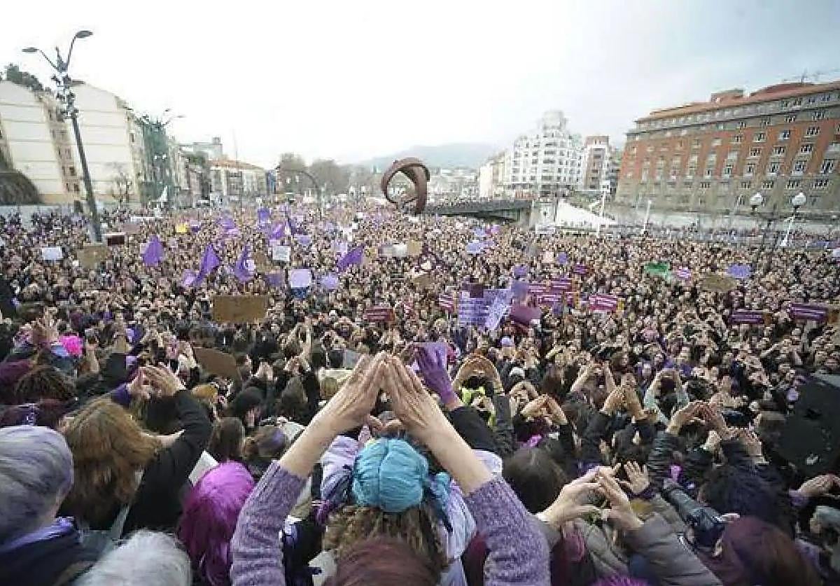 Descargue el Especial Día Internacional de la Mujer en formato PDF