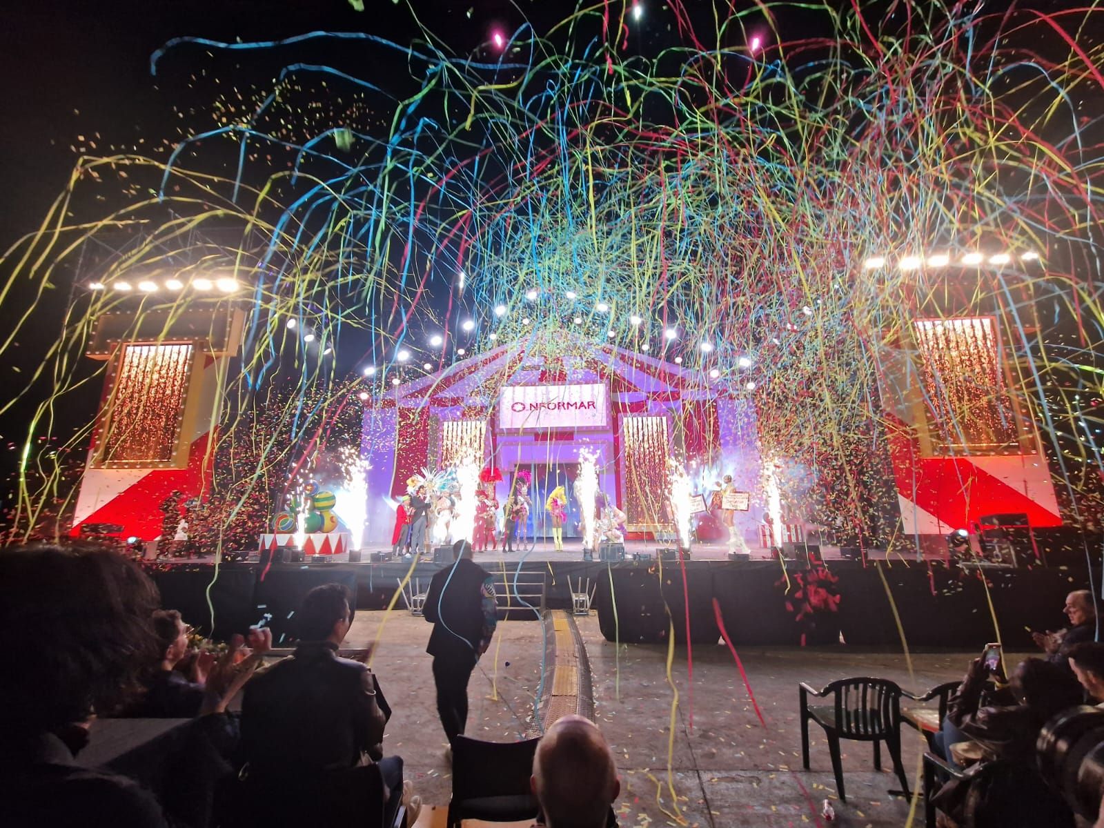 Momento de la ganadora, drag Némesi.