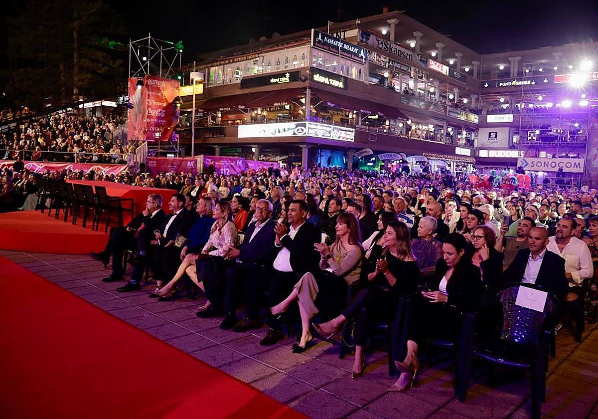La gala de la reina del carnaval de Maspalomas, en imágenes