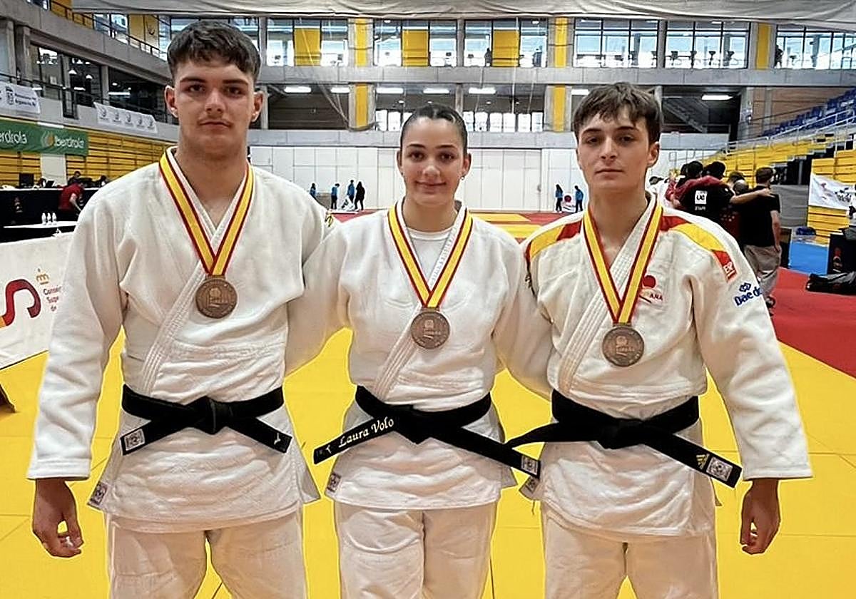 Eric Morales, Laura Volo y Leo Rodríguez.