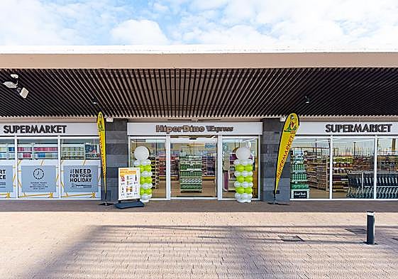 HiperDino abre su tienda turística número 8