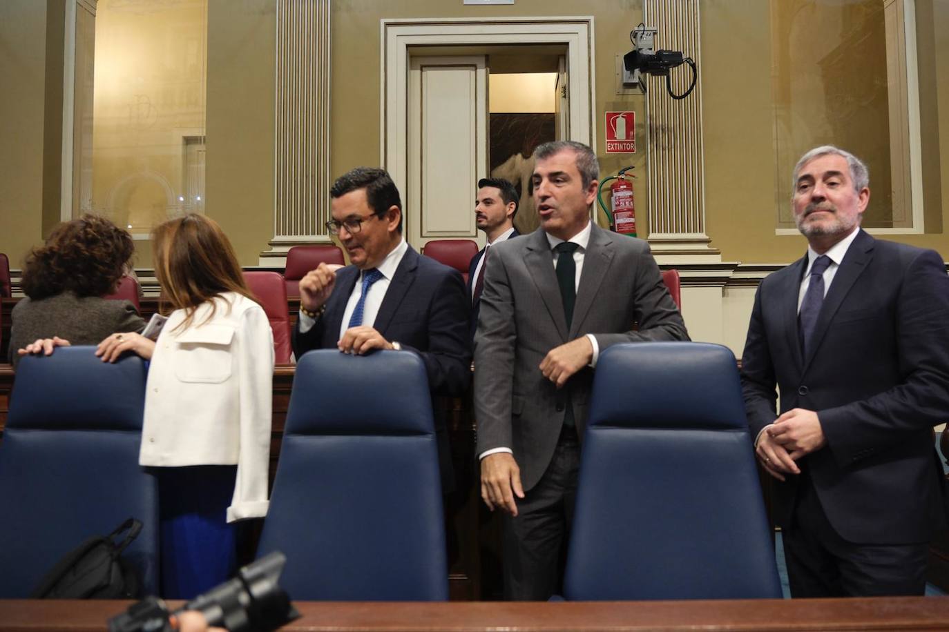 El debate del estado de la nacionalidad canaria, en imágenes