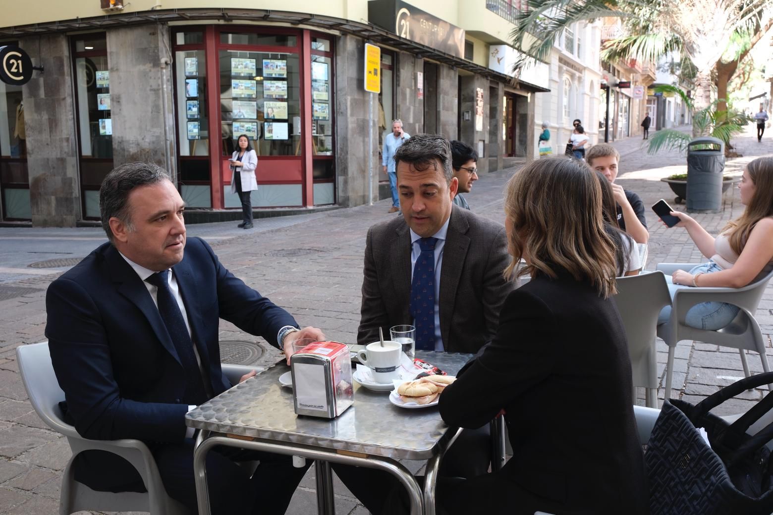 El debate del estado de la nacionalidad canaria, en imágenes