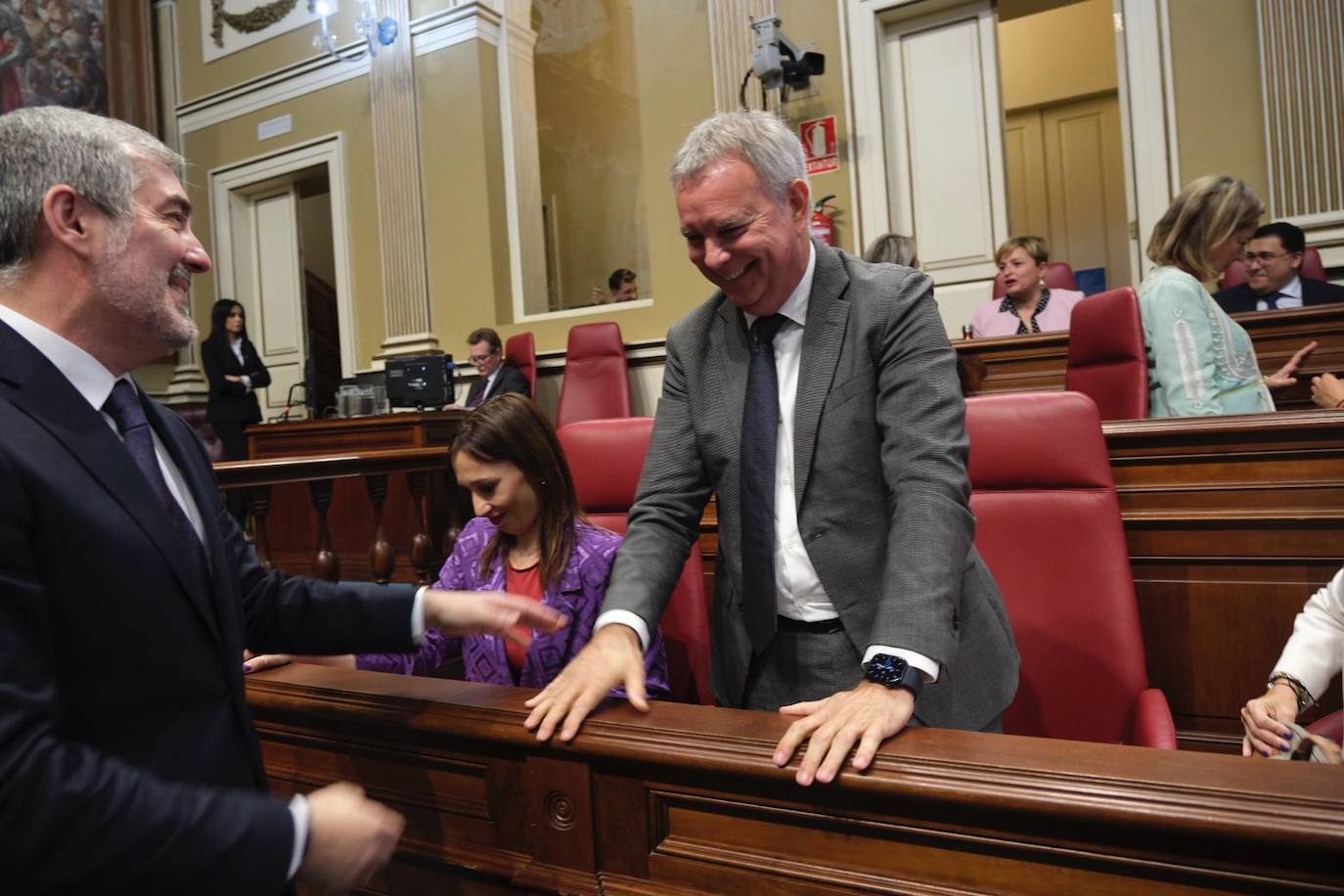 El debate del estado de la nacionalidad canaria, en imágenes