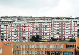 Vista panorámica de los bloques del barrio capitalino de La Paterna.