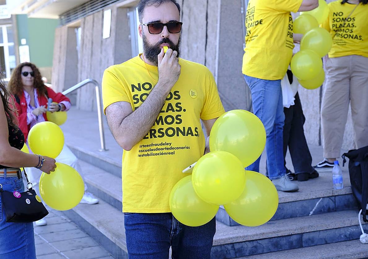 Profesorado canario pide parar el proceso de estabilización