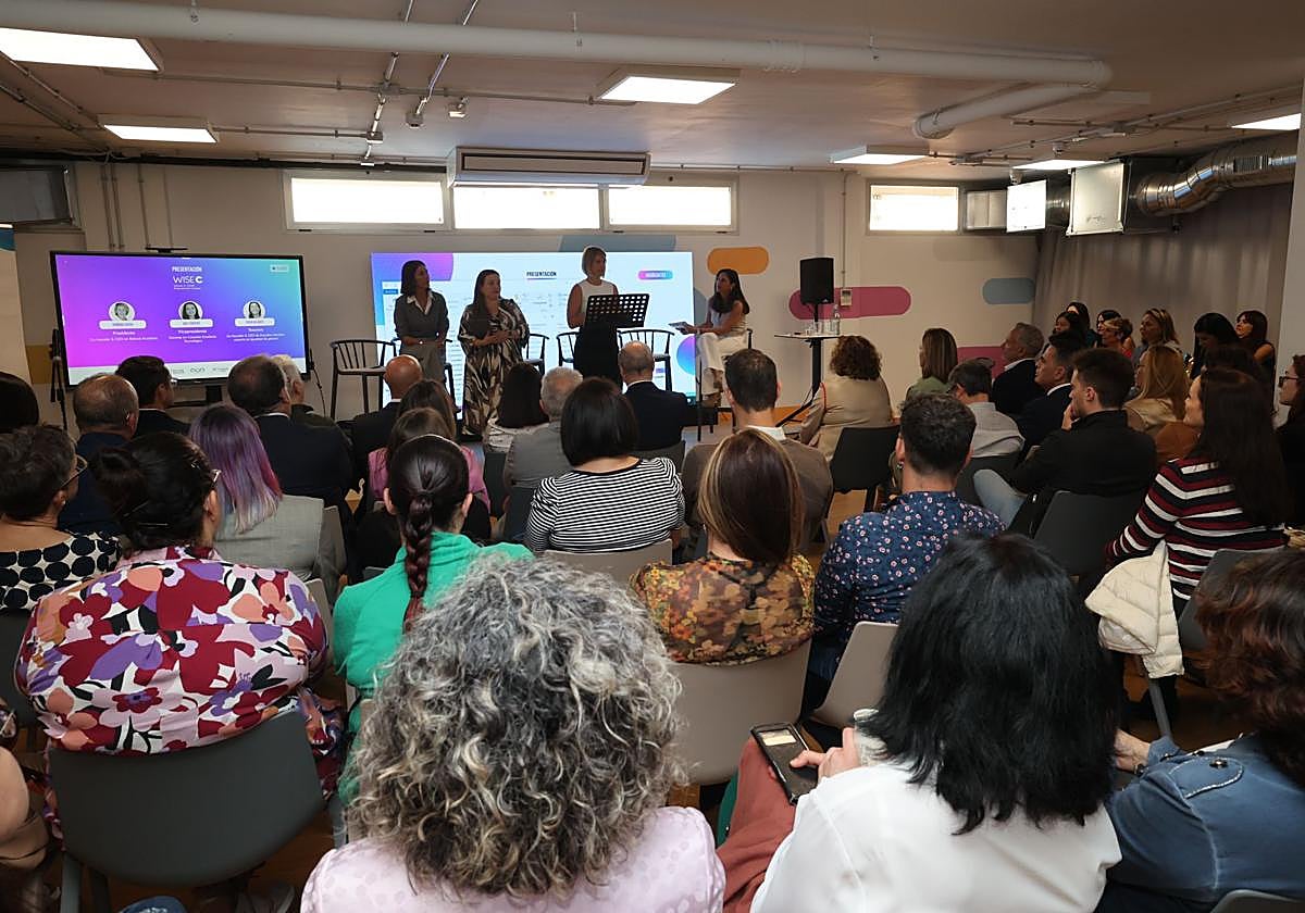 Las imágenes del nacimiento de Wise Canarias, primera asociación de mujeres STEAM de Canarias