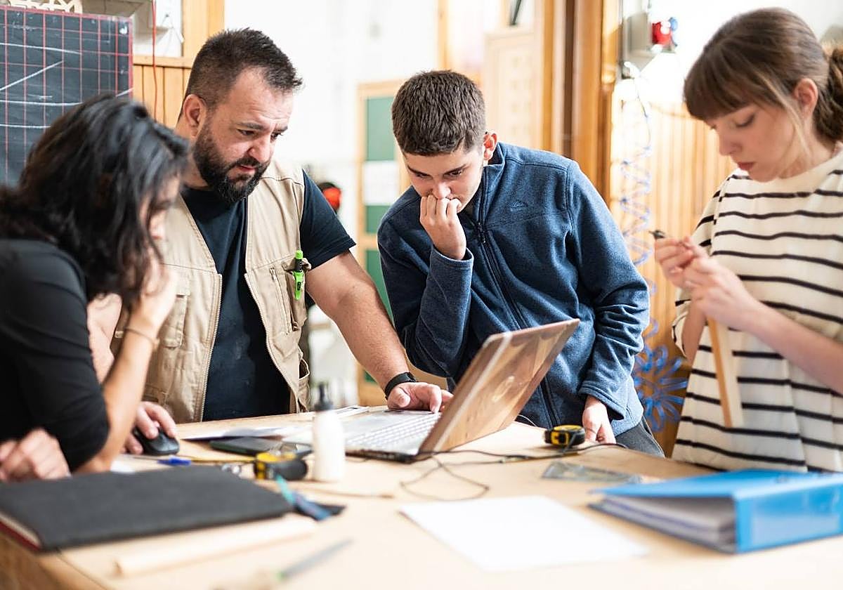 Convocatoria de Orientación de CaixaBank Dualiza y FPEmpresa.