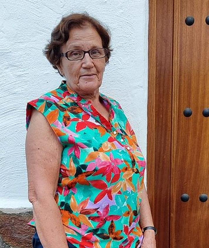 Imagen secundaria 2 - María del Pilar Moreno (foto superior), debajo, María del Rosario López Reyes y Clara Cabeza. 