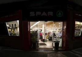 Las tiendas SPAR Gran Canaria apagan sus luces en 'La Hora del Planeta'