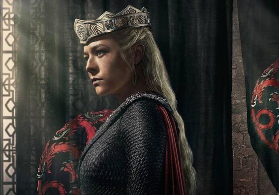 Rhaenyra Targaryen luchará por lograr el trono de su padre.